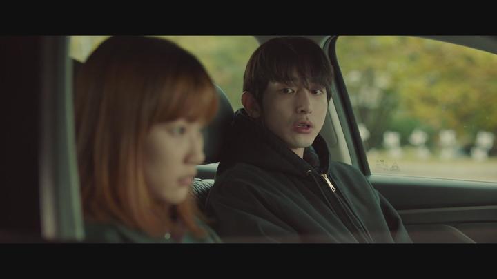포스터 이미지