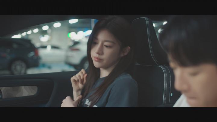 포스터 이미지