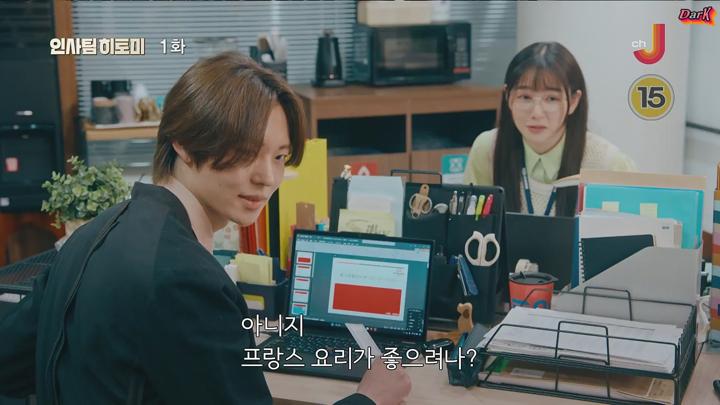 포스터 이미지