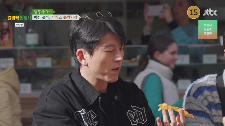 포스터 이미지