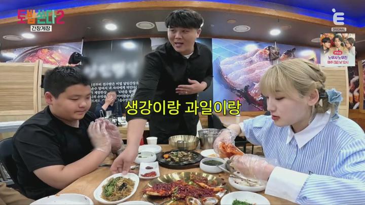 포스터 이미지